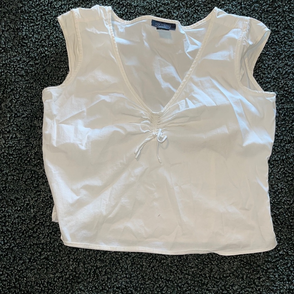 DAINTY WHITE BLOUSE